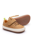 Outline Sneakers Hay