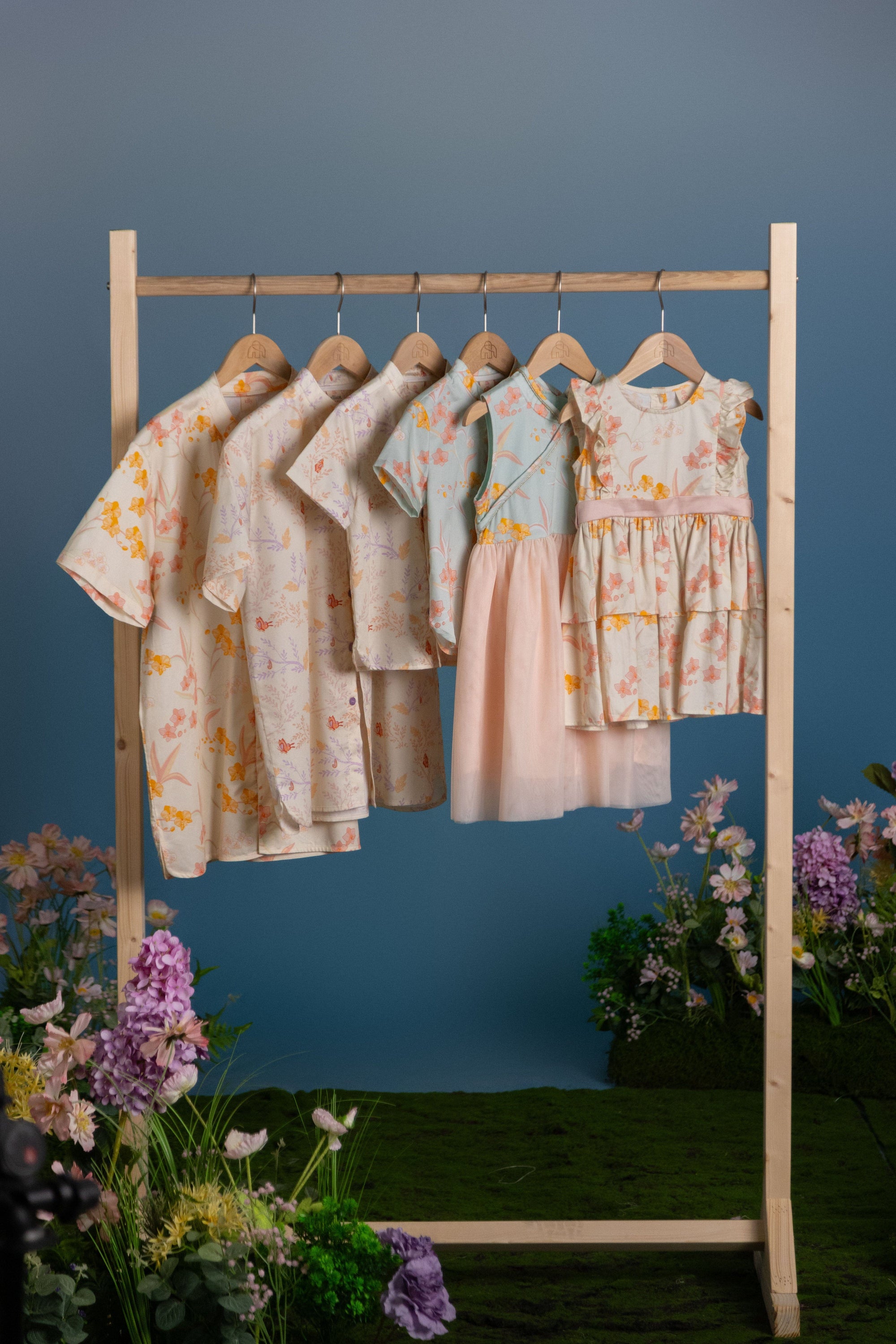 Kids' floral clothing display, R6I_1160