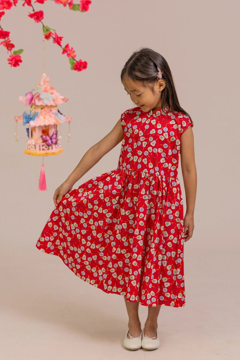 Twirly Cheongsam - Red Fans