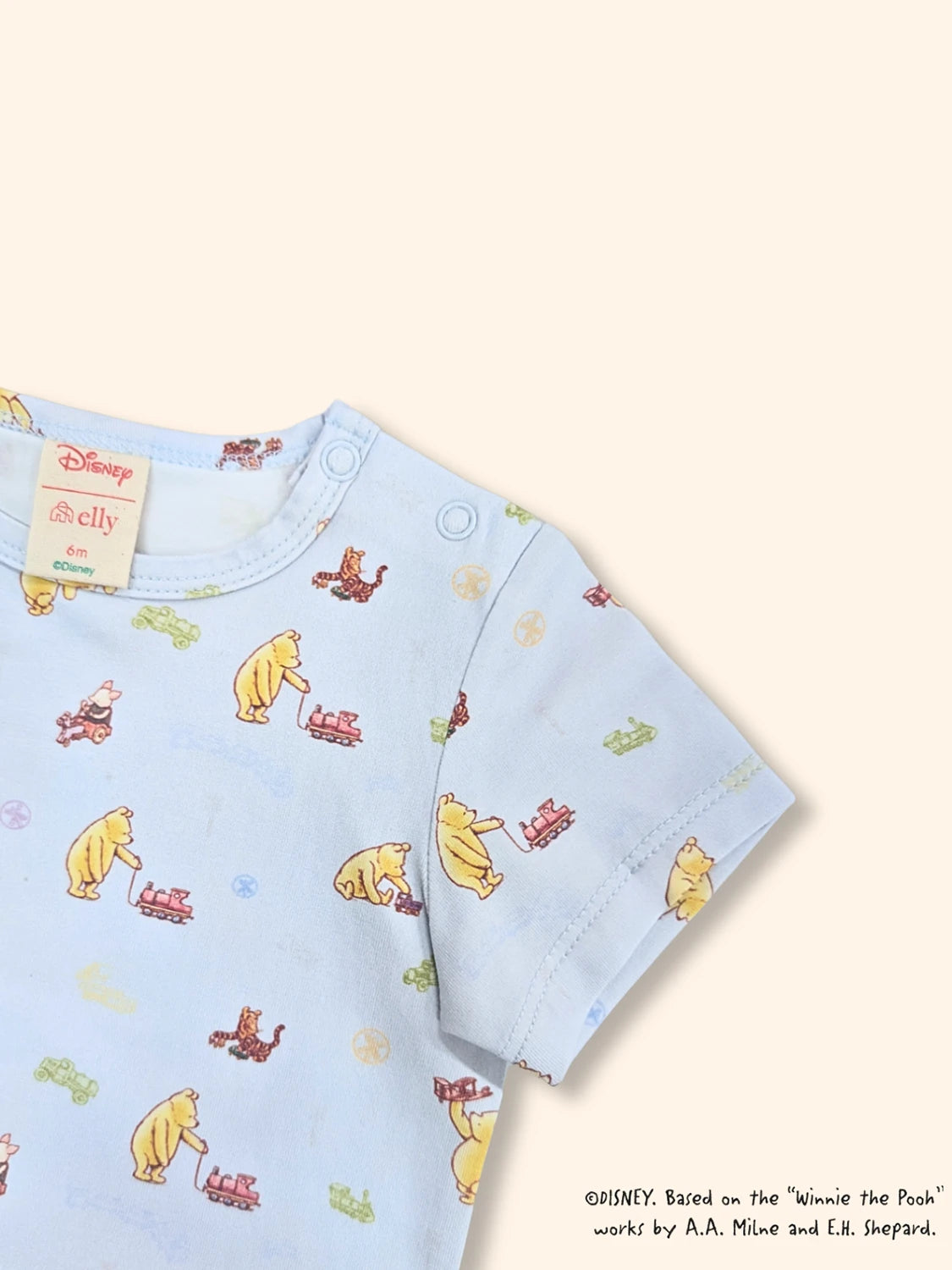 Short-Sleeve Onesie - Blue Trains Pooh