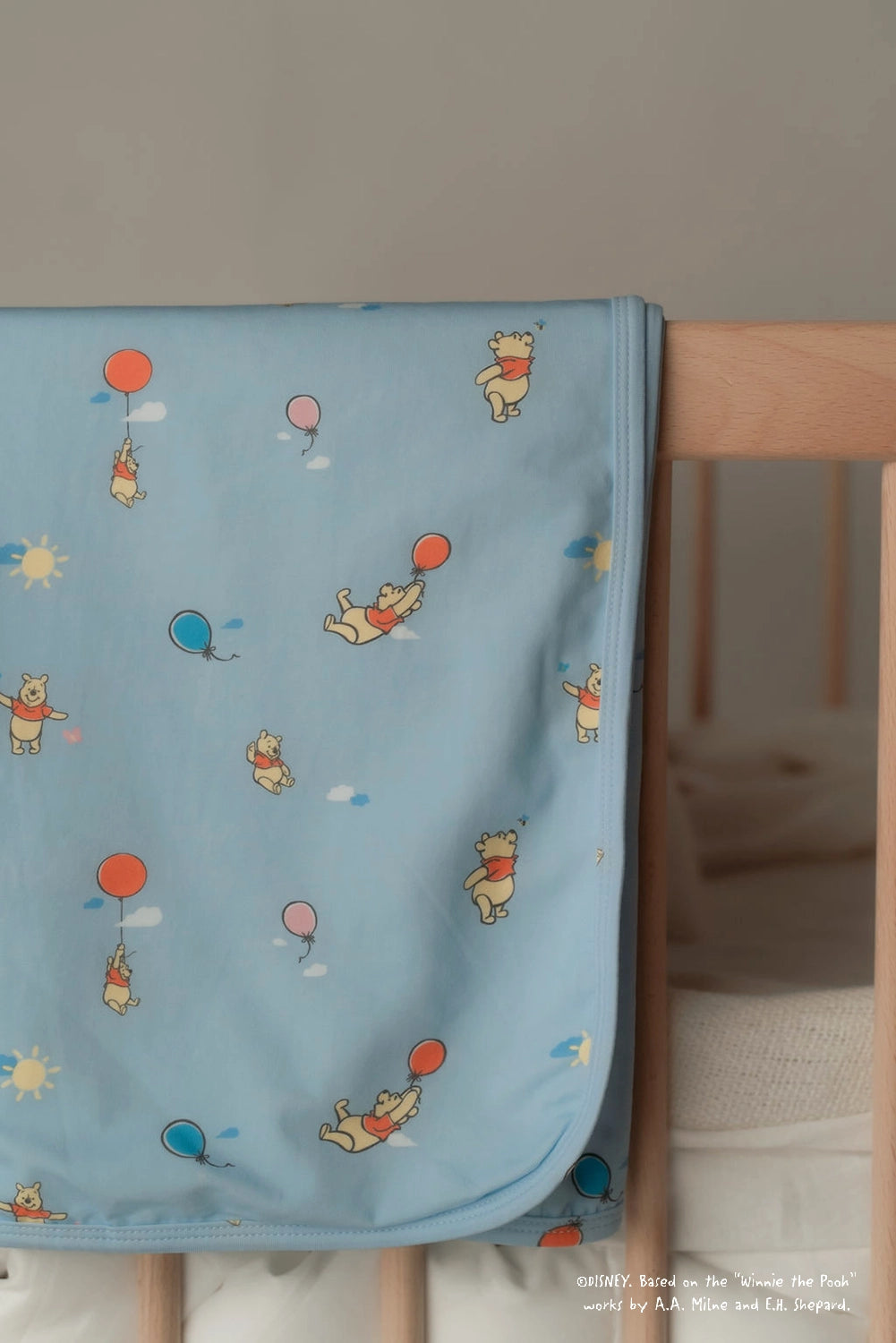 Jersey Blanket - Blue Balloon Pooh