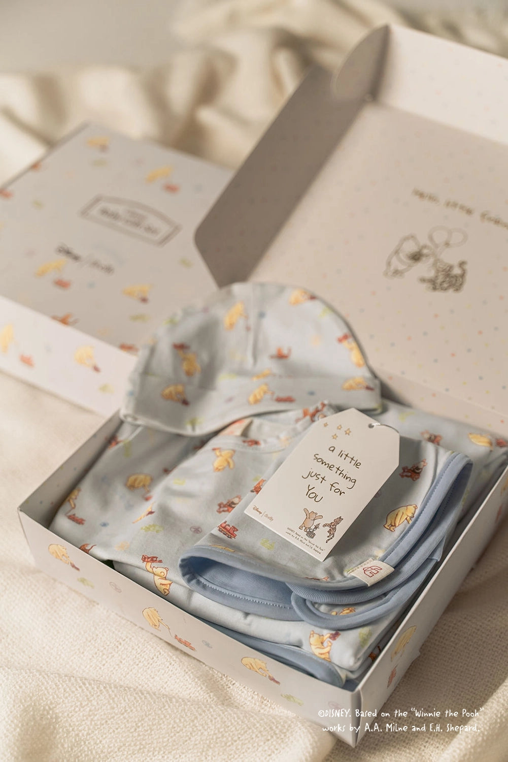 Classic Gift Set - Blue Trains Pooh