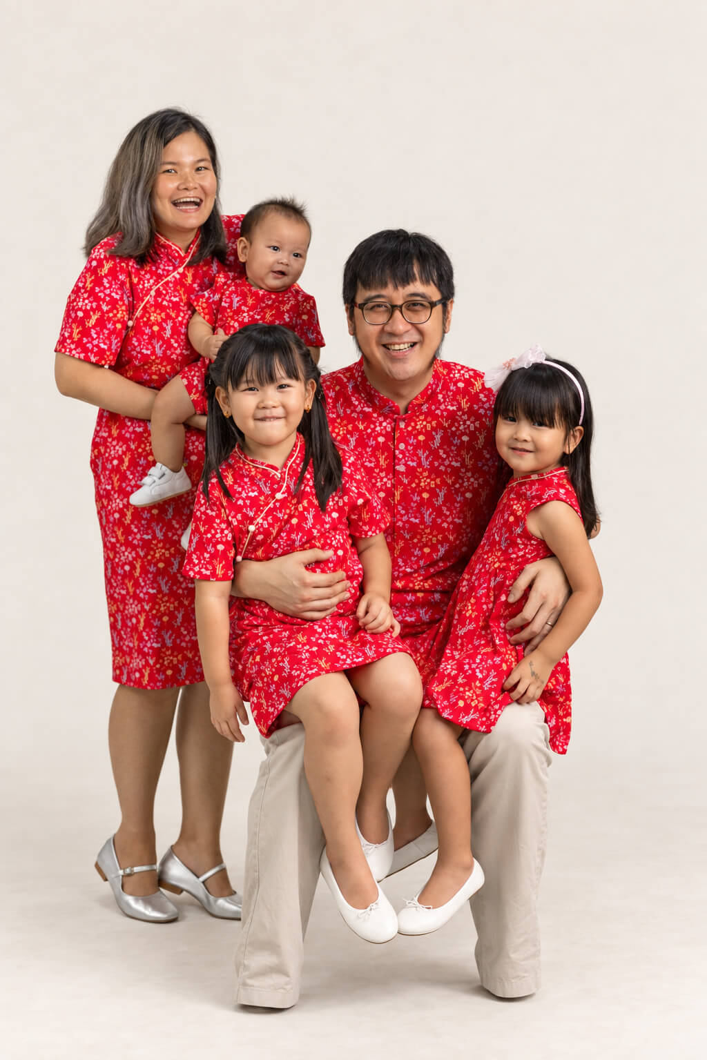 Ladies Wendy Cheongsam - Red Floral Bamboo family