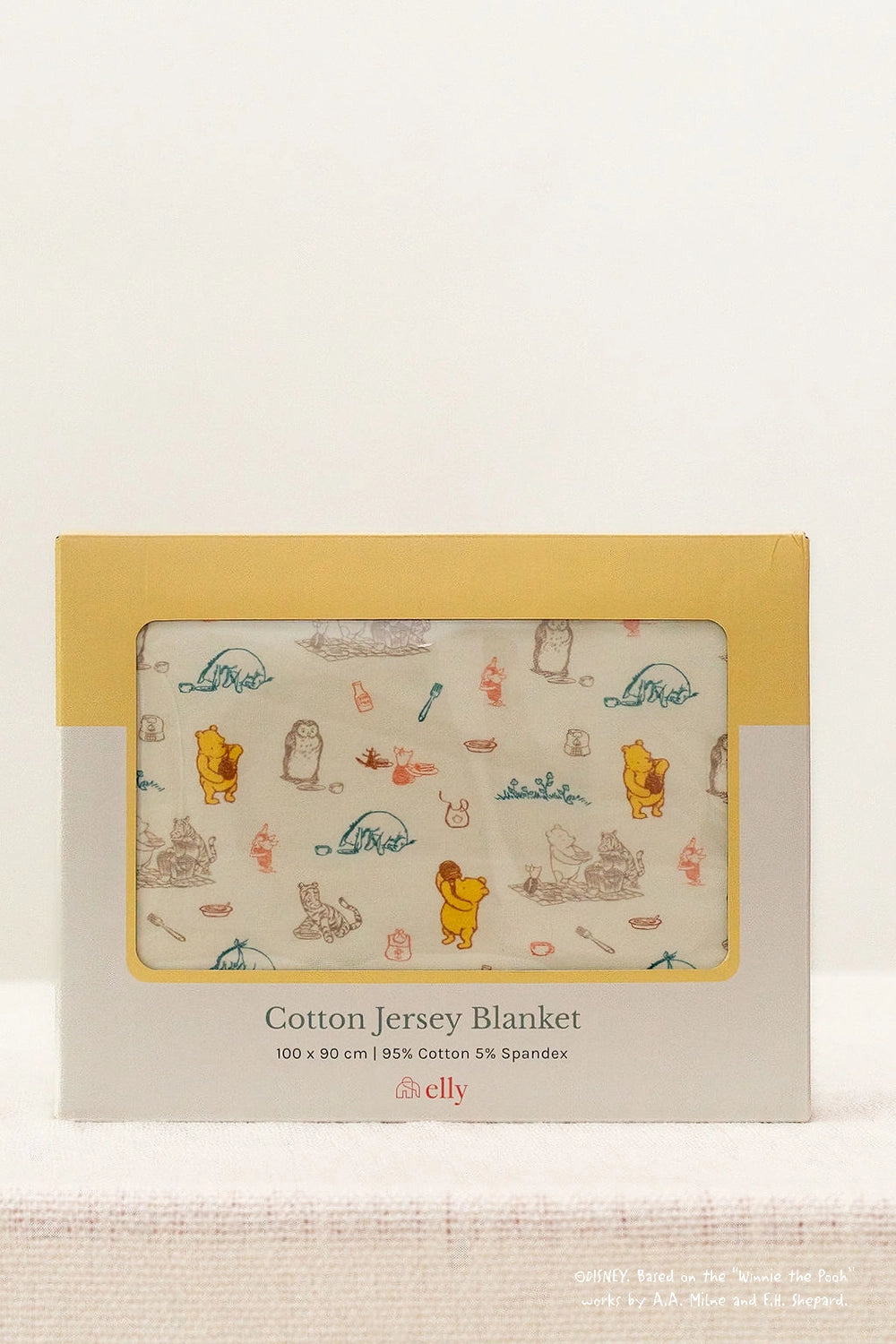 Jersey Blanket - Picnic with Pooh box