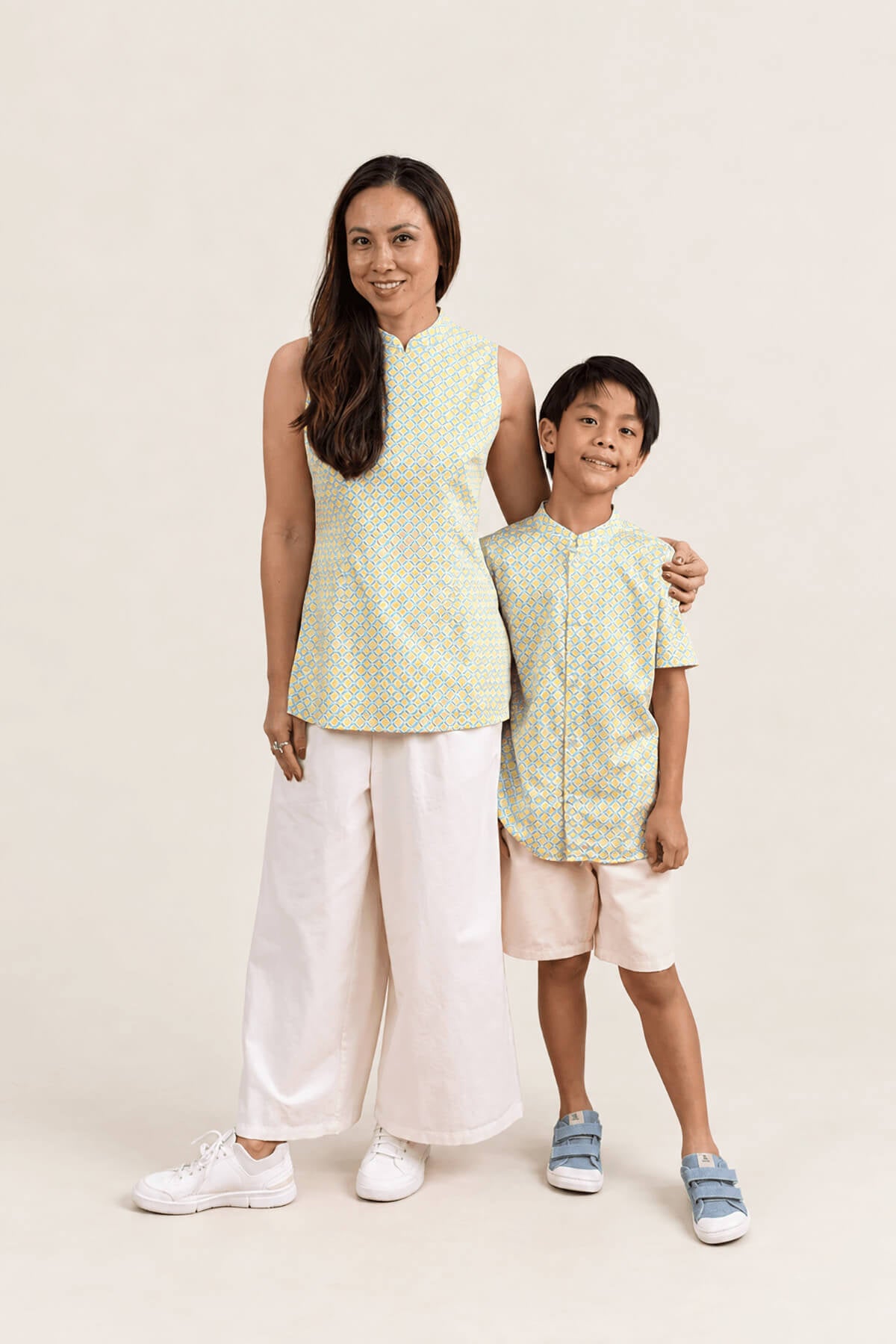 Ladies Yellow Geometric Cheongsam blouse with son