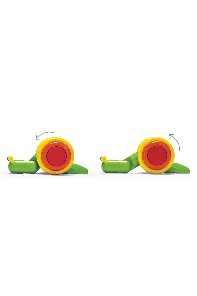 Pull-along snail toy in two positions